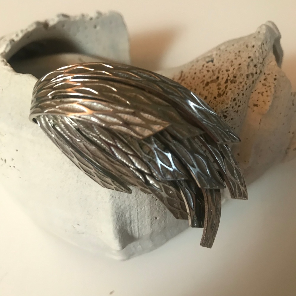 VTG Silver Wing Feathers Brooch Decorative Pin